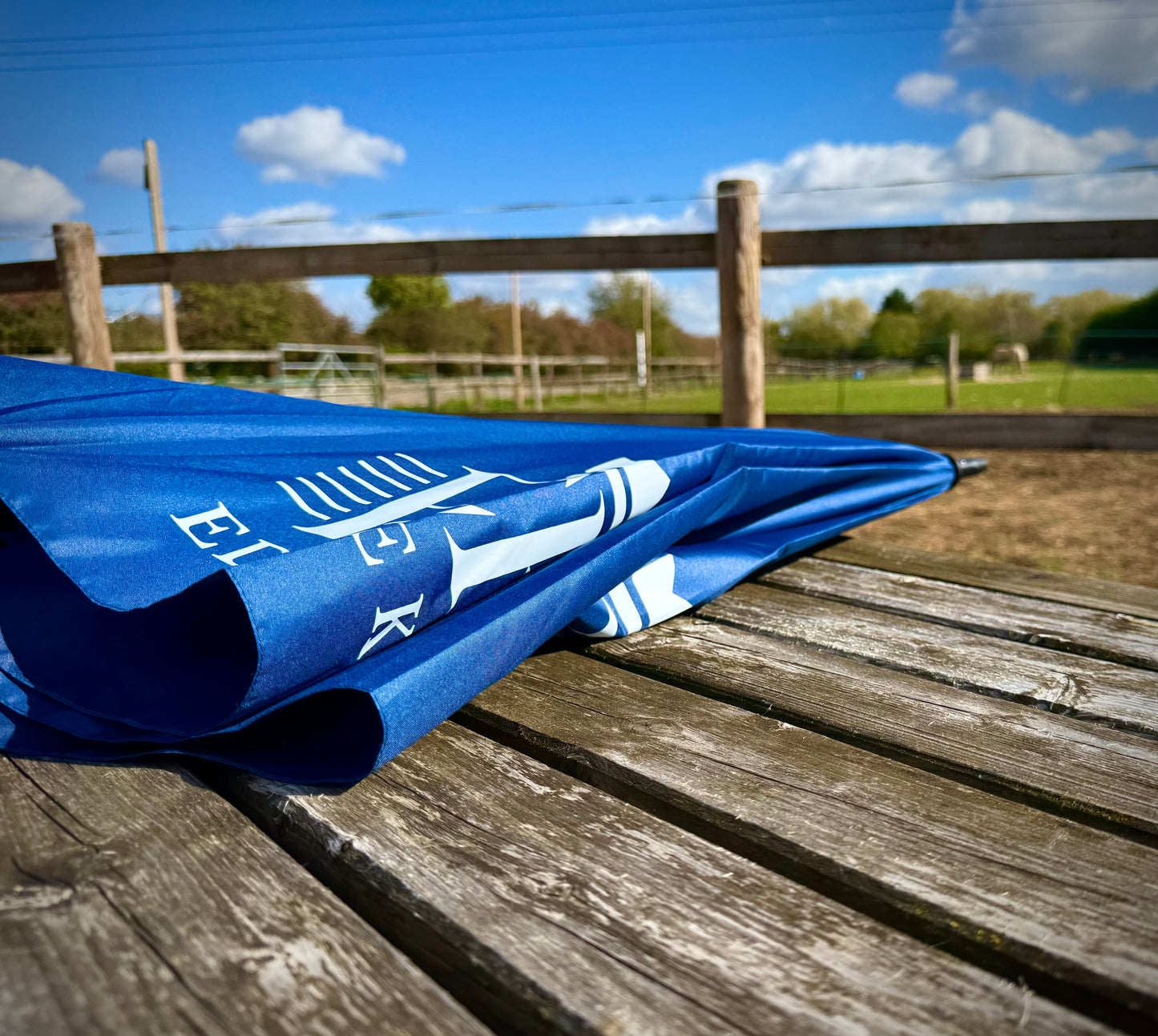 EK Storm Large Umbrella